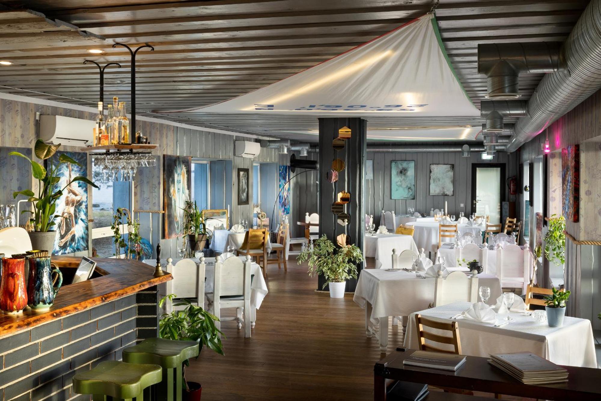 Vergi Sadam & Restoran Wirkes' Εξωτερικό φωτογραφία